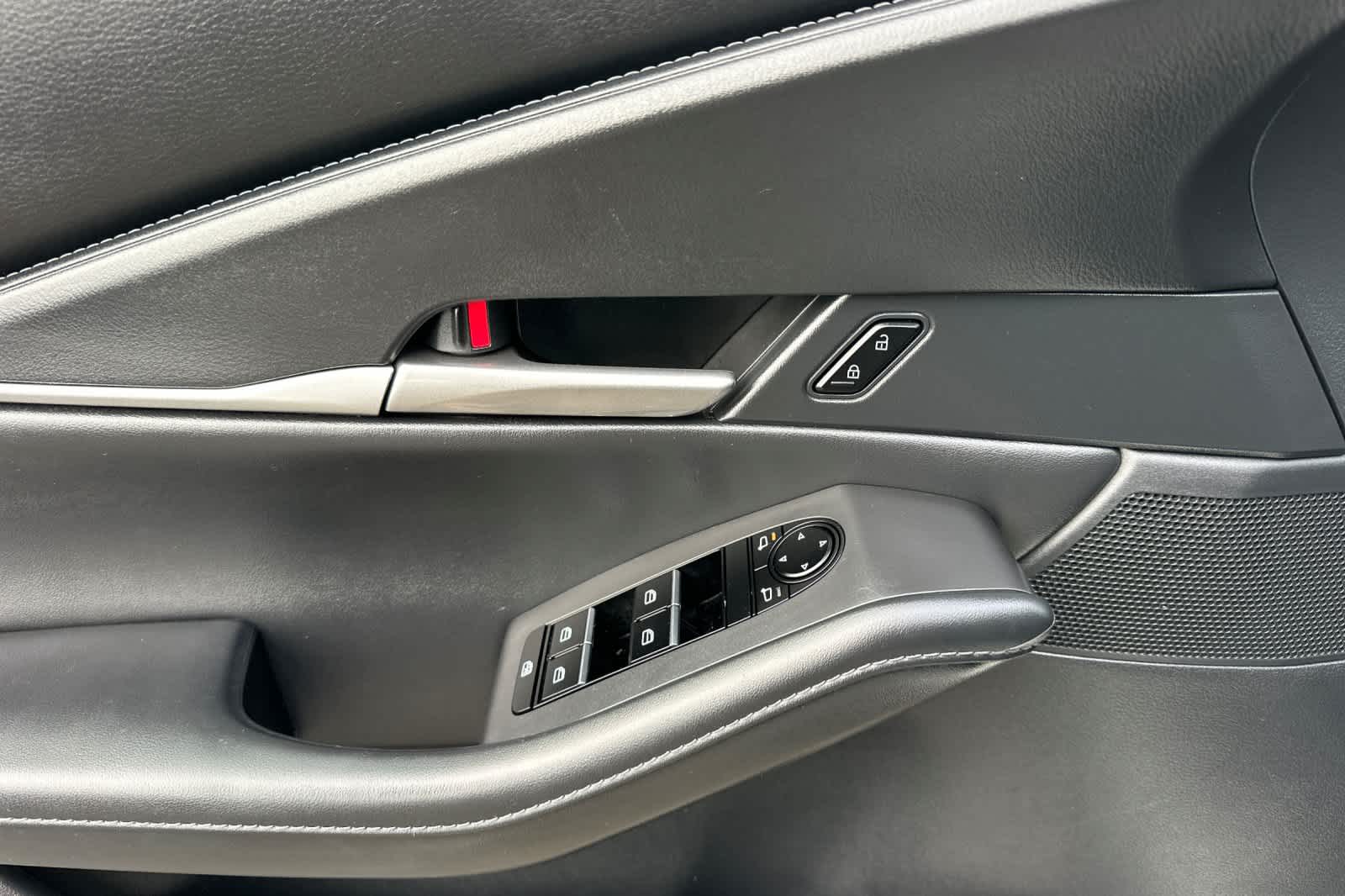 Thumbnail: 2022 Mazda CX-30 - 12