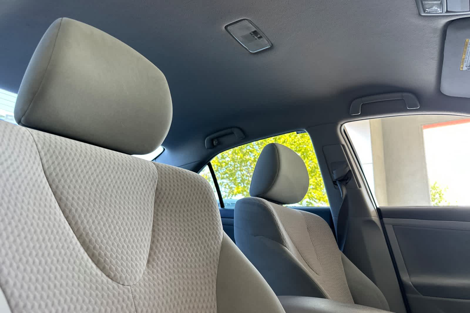 Thumbnail: 2010 Toyota Camry - 16