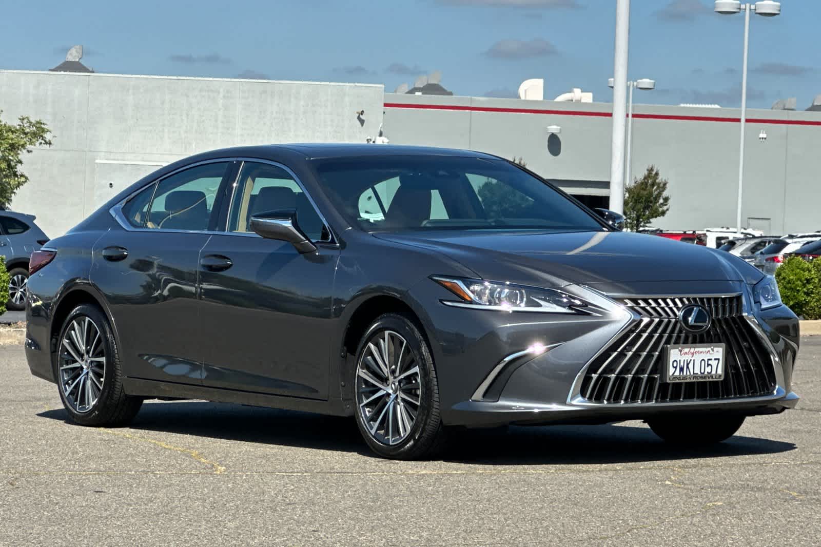 Thumbnail: 2025 Lexus ES - 5