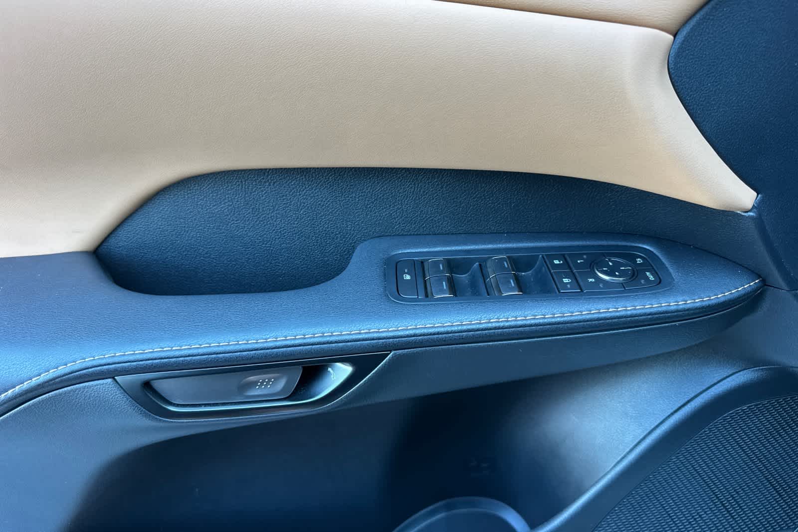 Thumbnail: 2024 Lexus RX - 12