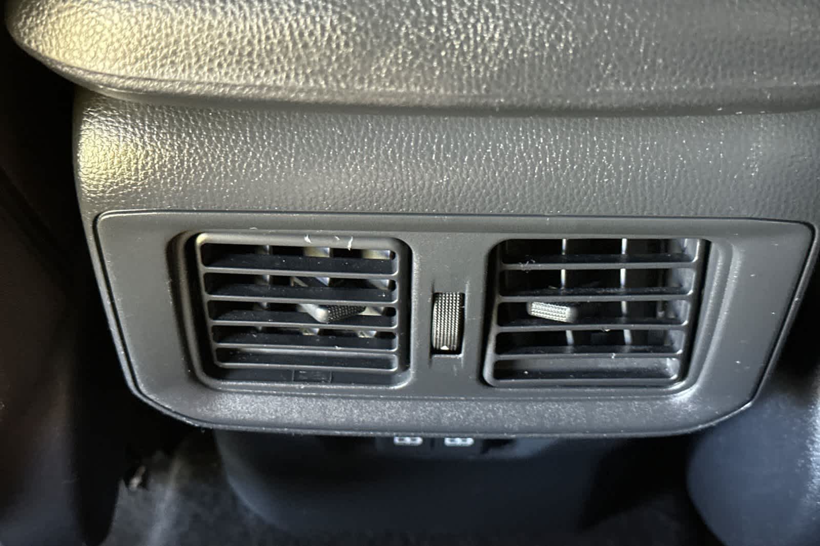 Thumbnail: 2022 Toyota RAV4 - 14