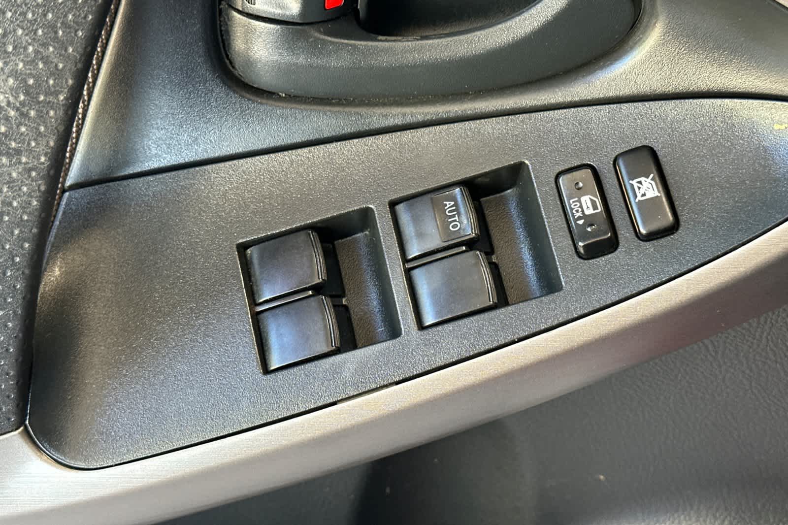 Thumbnail: 2007 Toyota RAV4 - 13