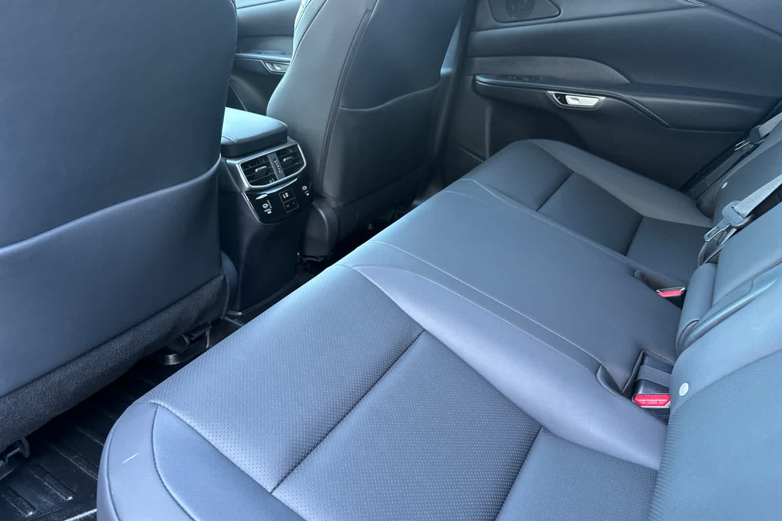 Thumbnail: 2025 Lexus RX - 4