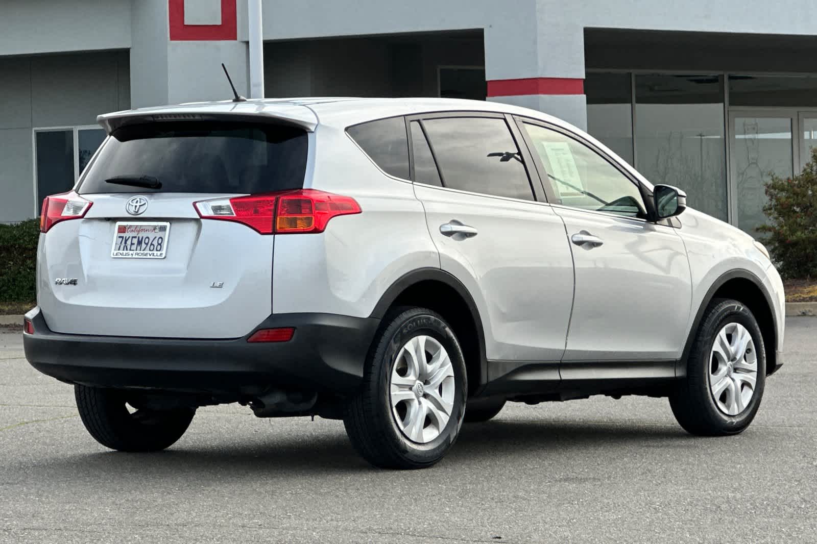Thumbnail: 2015 Toyota RAV4 - 2