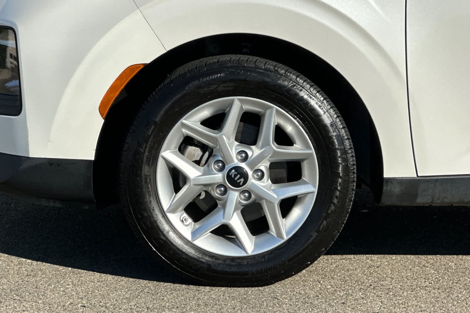 Thumbnail: 2020 Kia Soul - 29