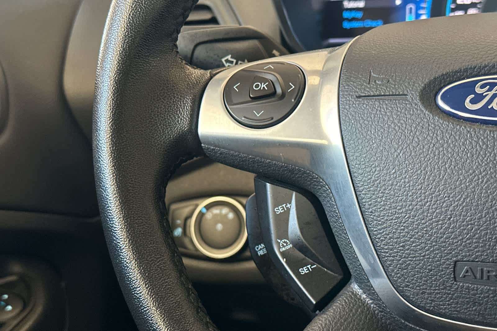 Thumbnail: 2016 Ford C-Max - 24