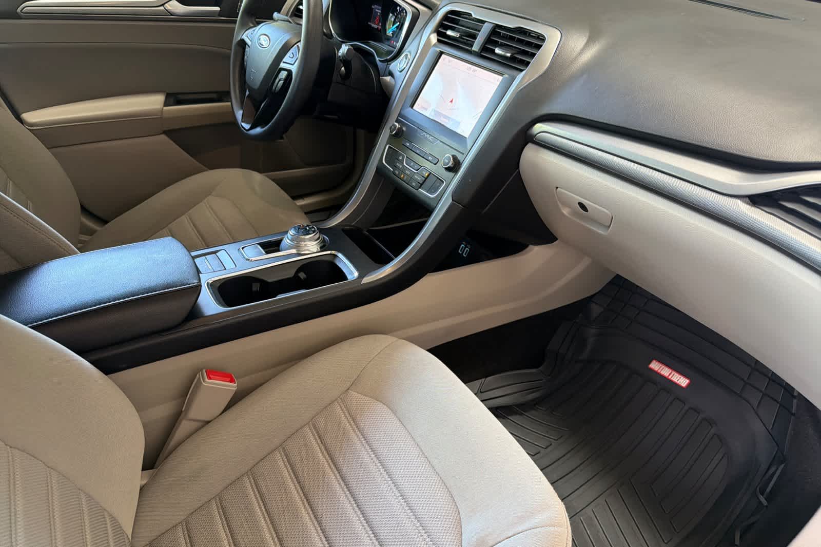 Thumbnail: 2020 Ford Fusion - 15