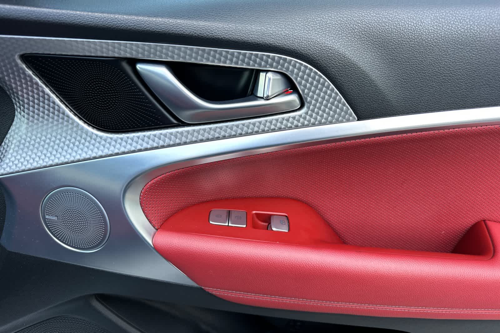 Thumbnail: 2023 Genesis G70 - 18