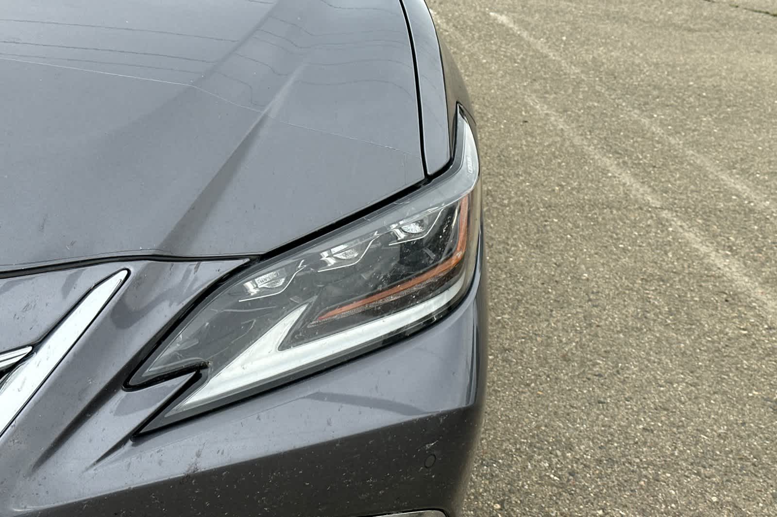 Thumbnail: 2019 Lexus ES - 11