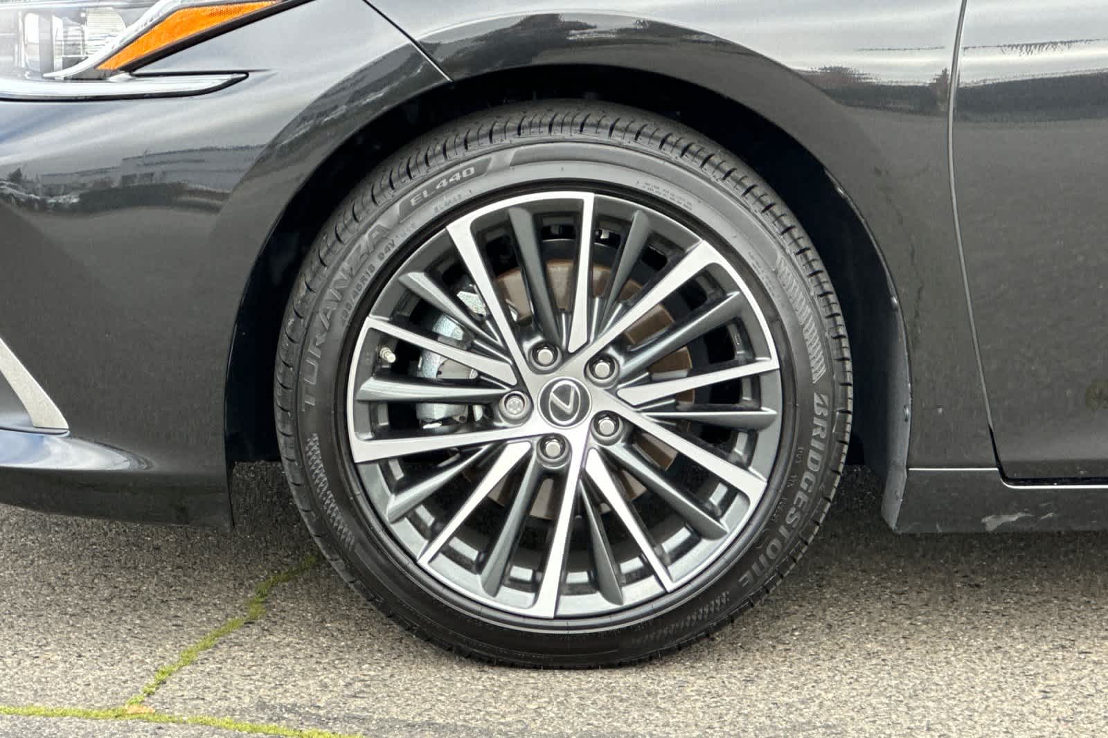 Thumbnail: 2025 Lexus ES - 30