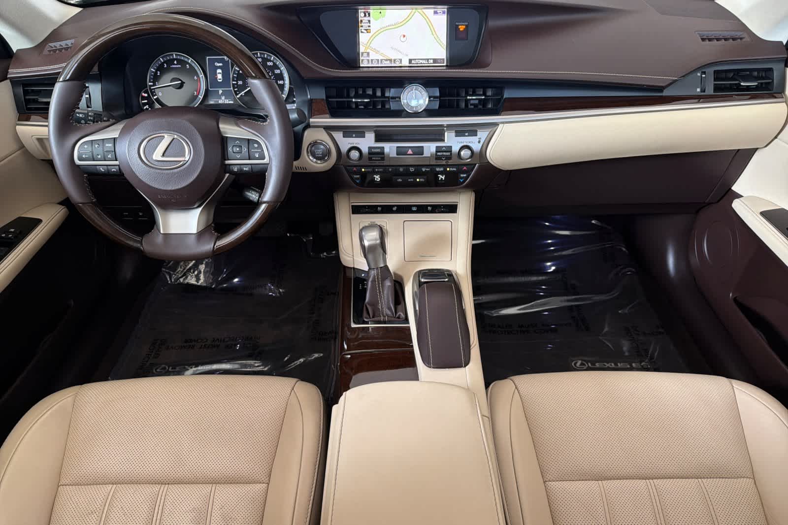 Thumbnail: 2017 Lexus ES - 2
