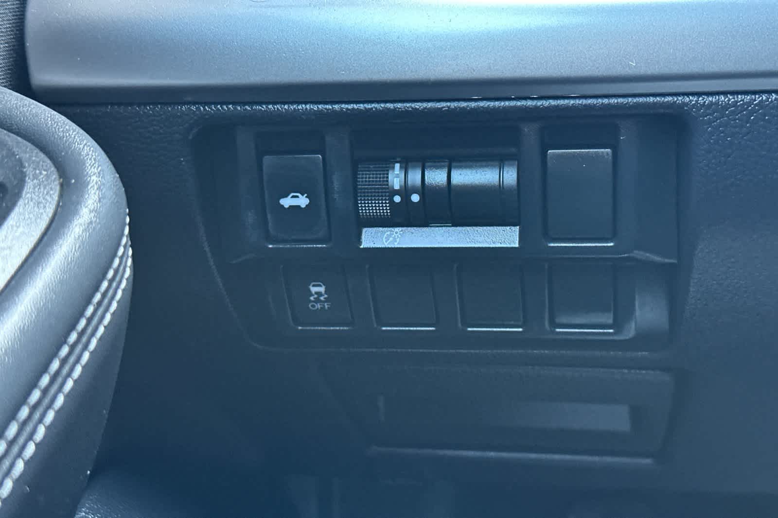 Thumbnail: 2016 Subaru Legacy - 27