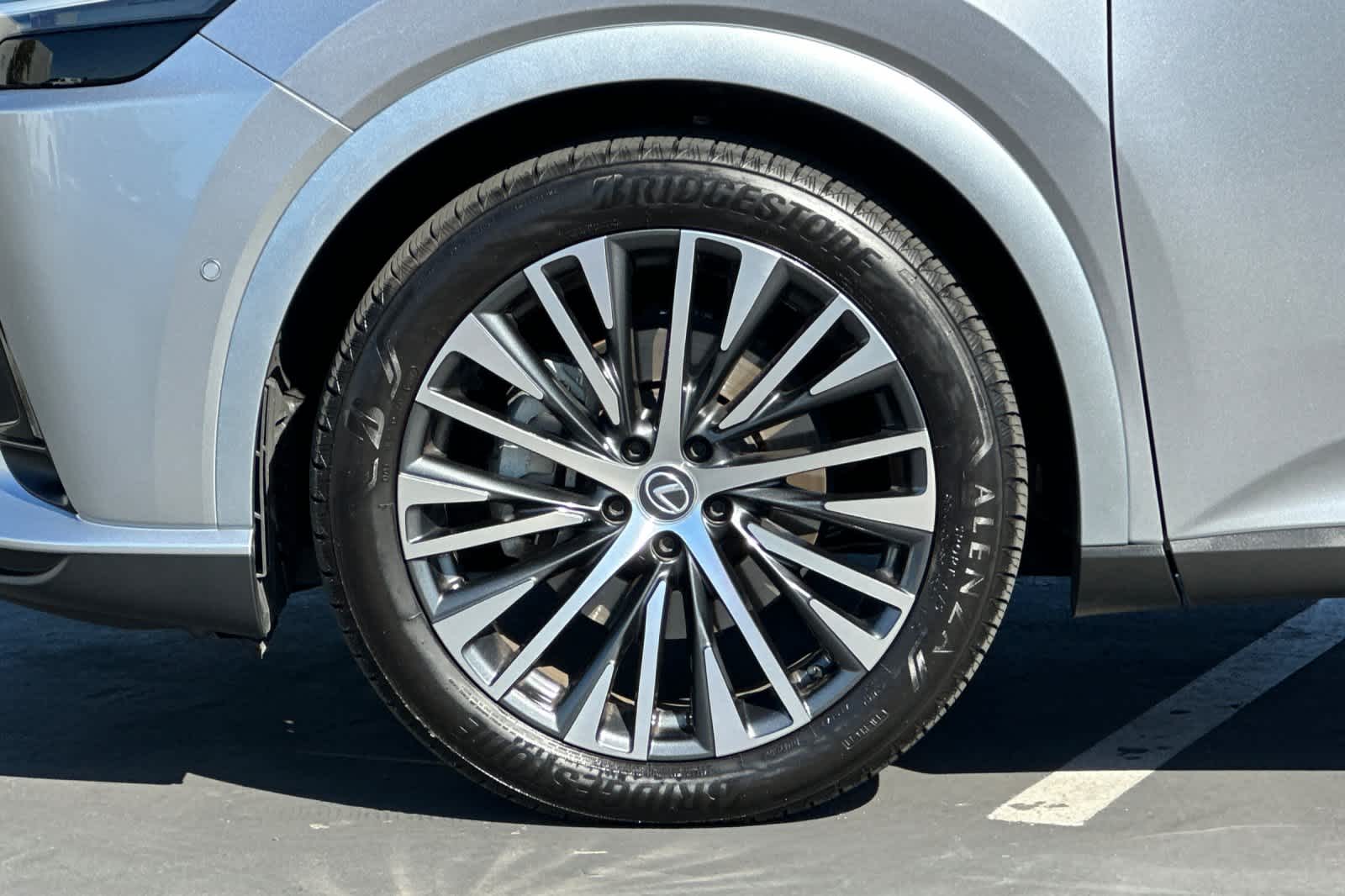 Thumbnail: 2024 Lexus RX - 32