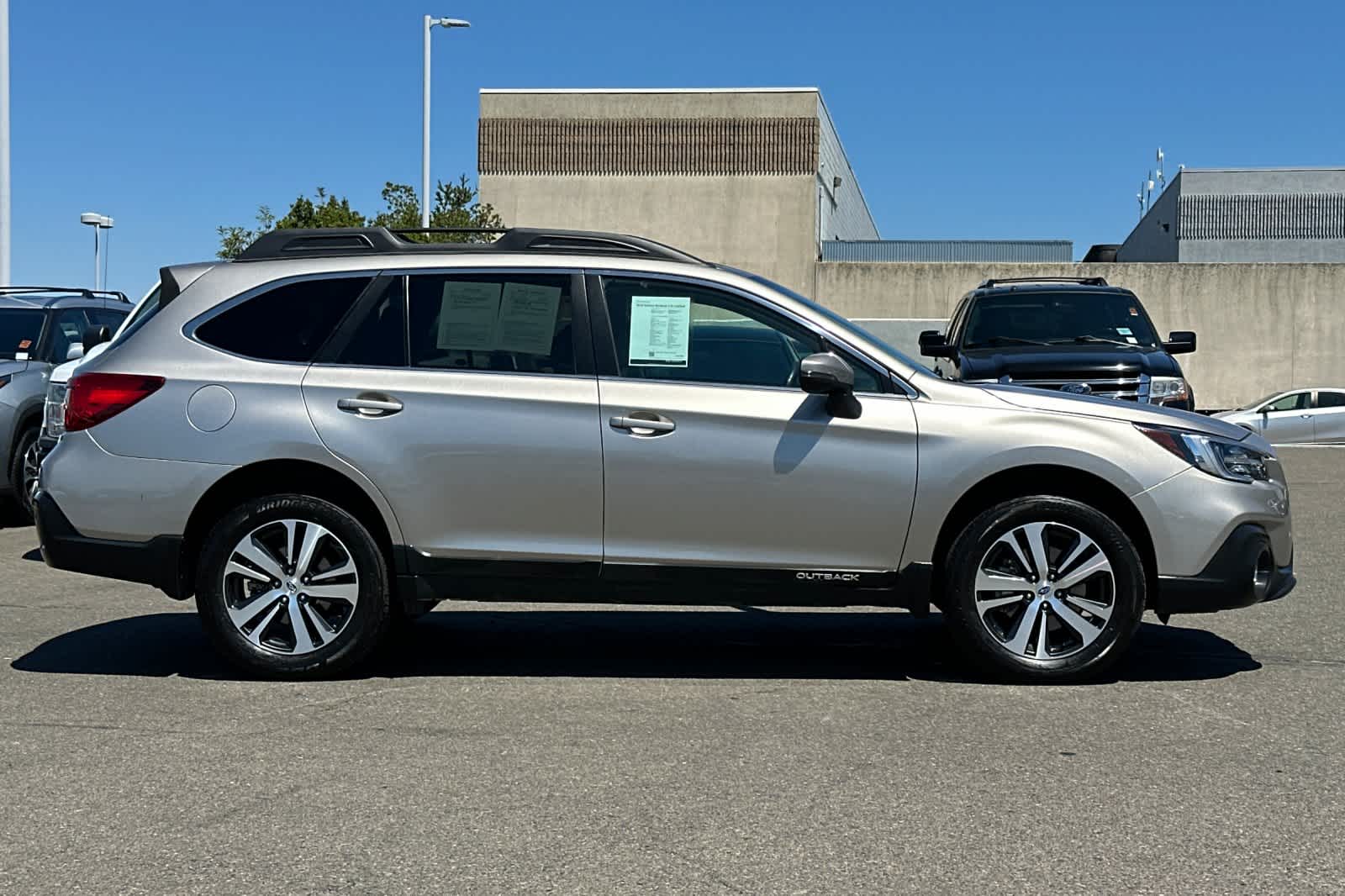 Thumbnail: 2018 Subaru Outback - 6