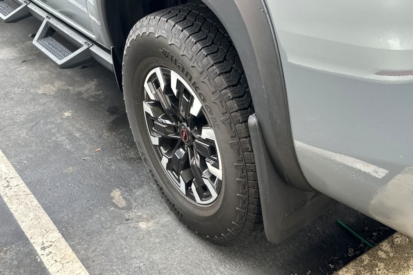 Thumbnail: 2023 Nissan Frontier - 18