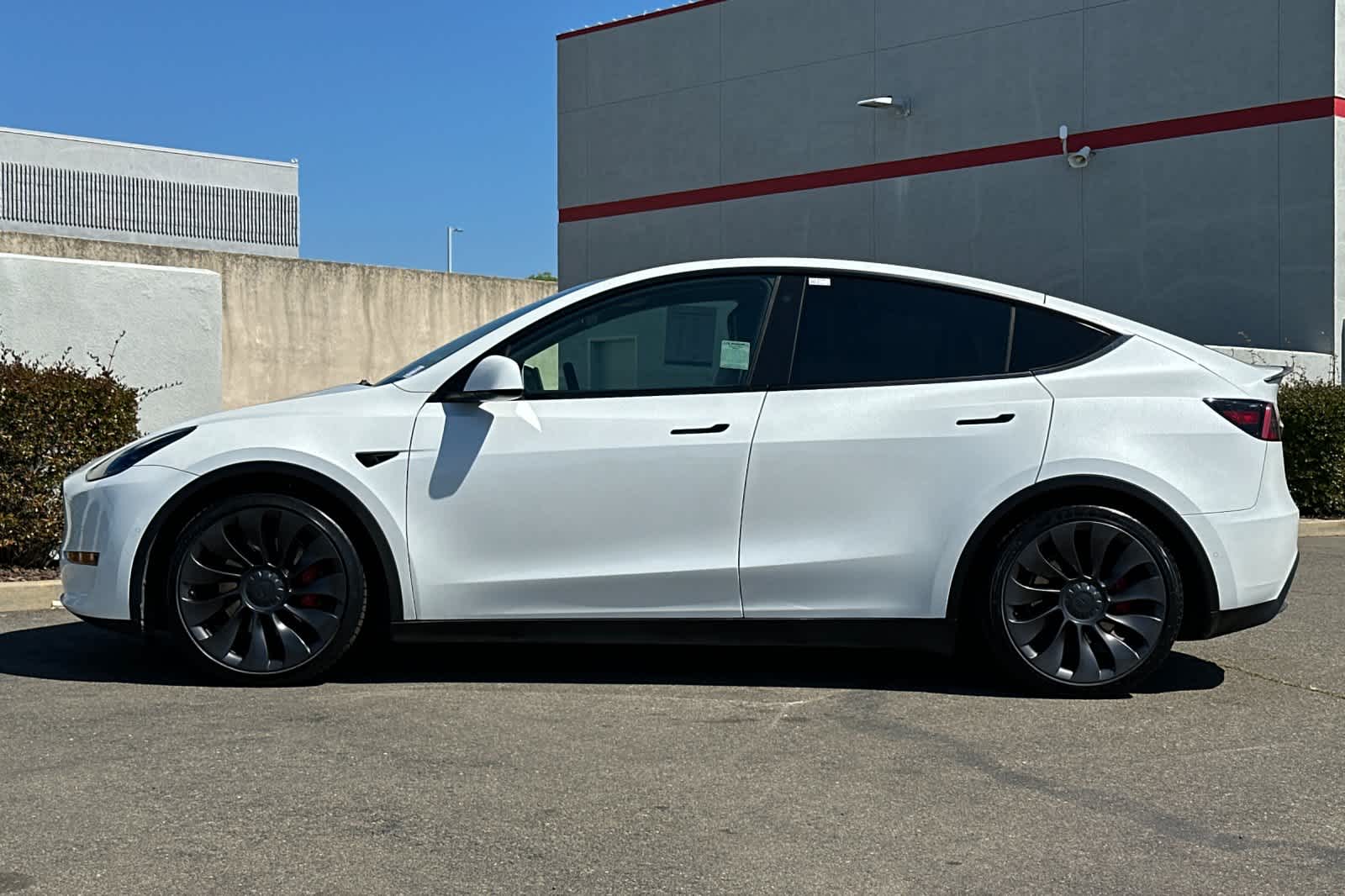 Thumbnail: 2022 Tesla Model Y - 9