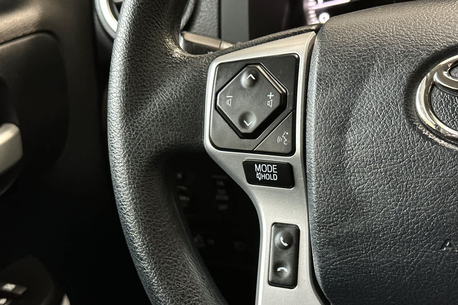 Thumbnail: 2018 Toyota Tundra - 24