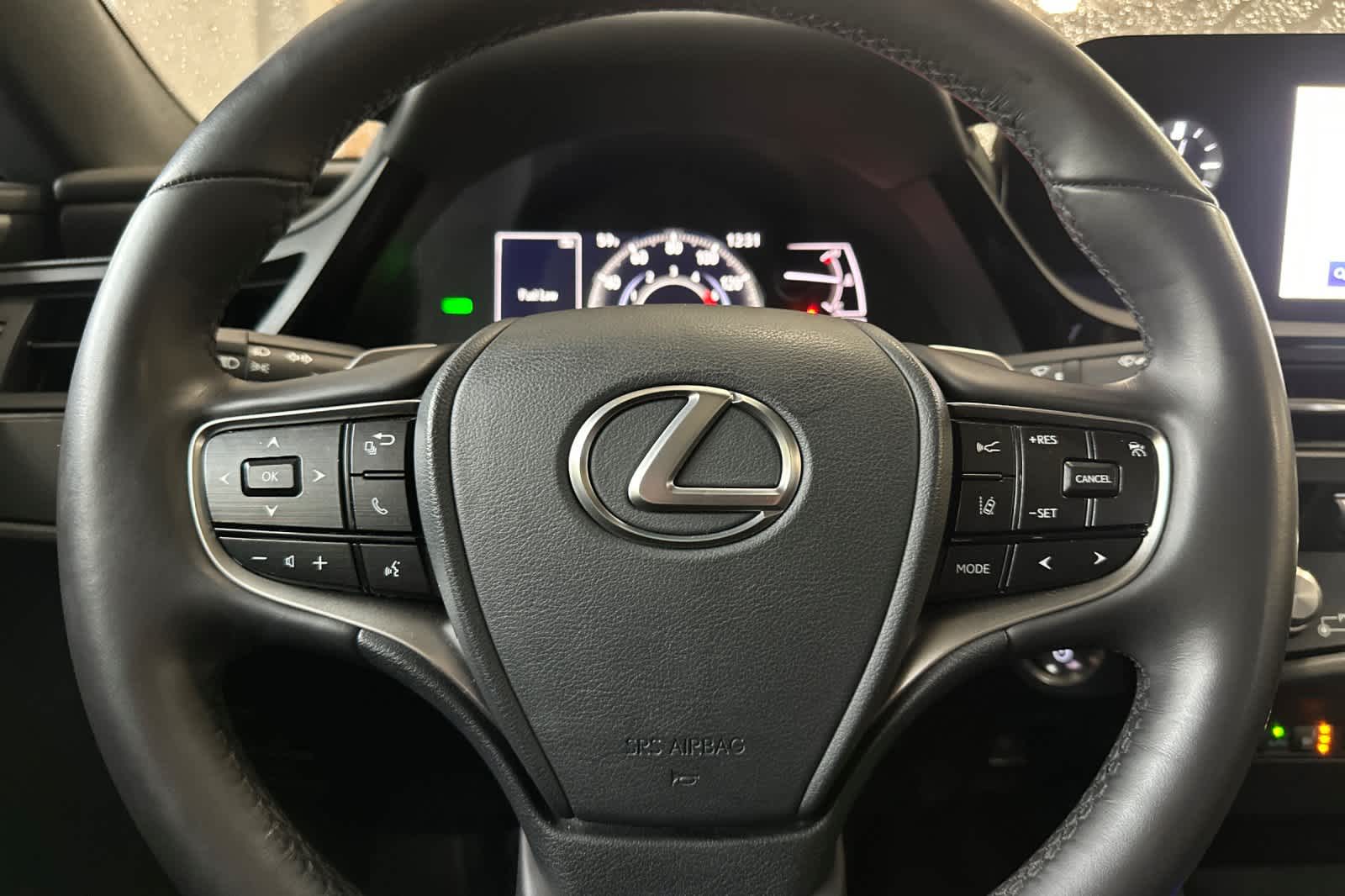 Thumbnail: 2024 Lexus ES - 24