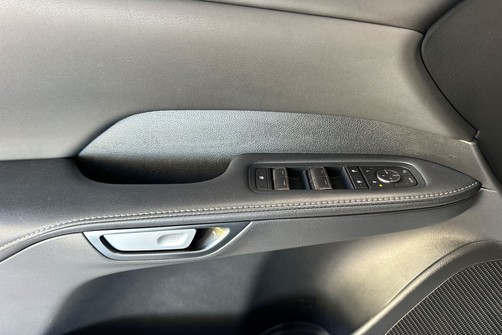 Thumbnail: 2025 Lexus RX - 12