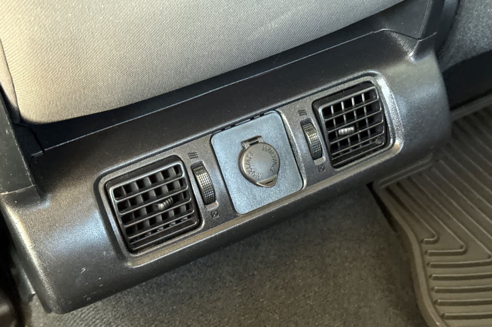 Thumbnail: 2016 Toyota Tundra - 14