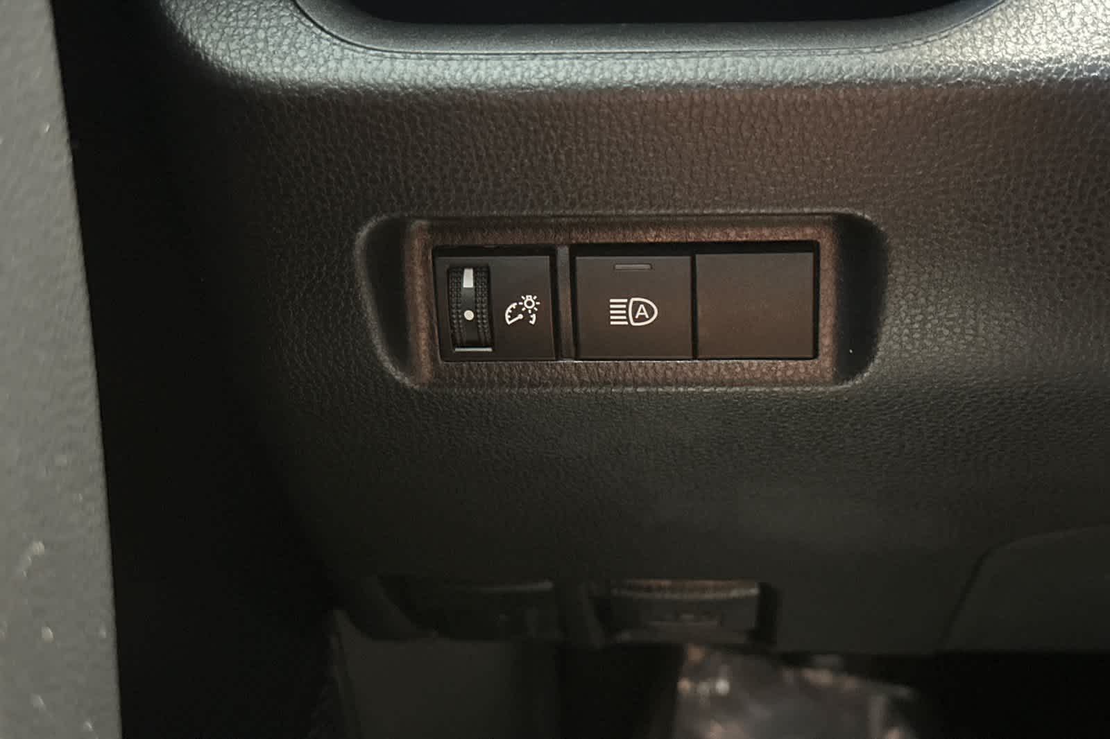 Thumbnail: 2022 Toyota RAV4 - 30