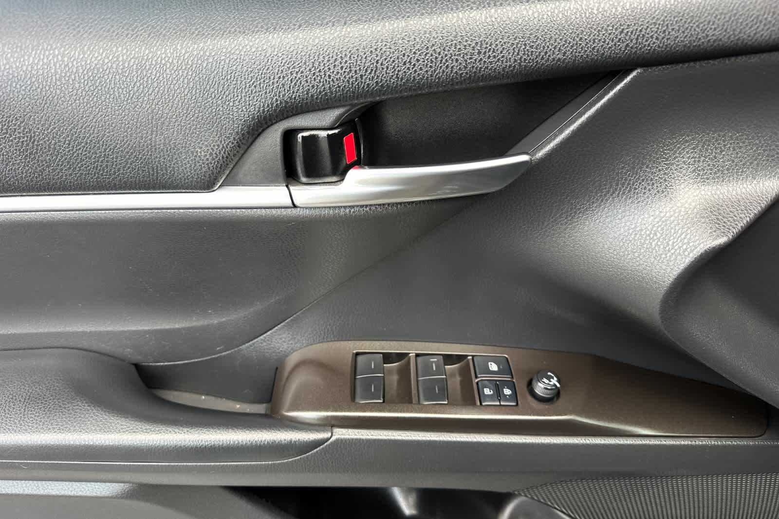 Thumbnail: 2022 Toyota Camry - 12