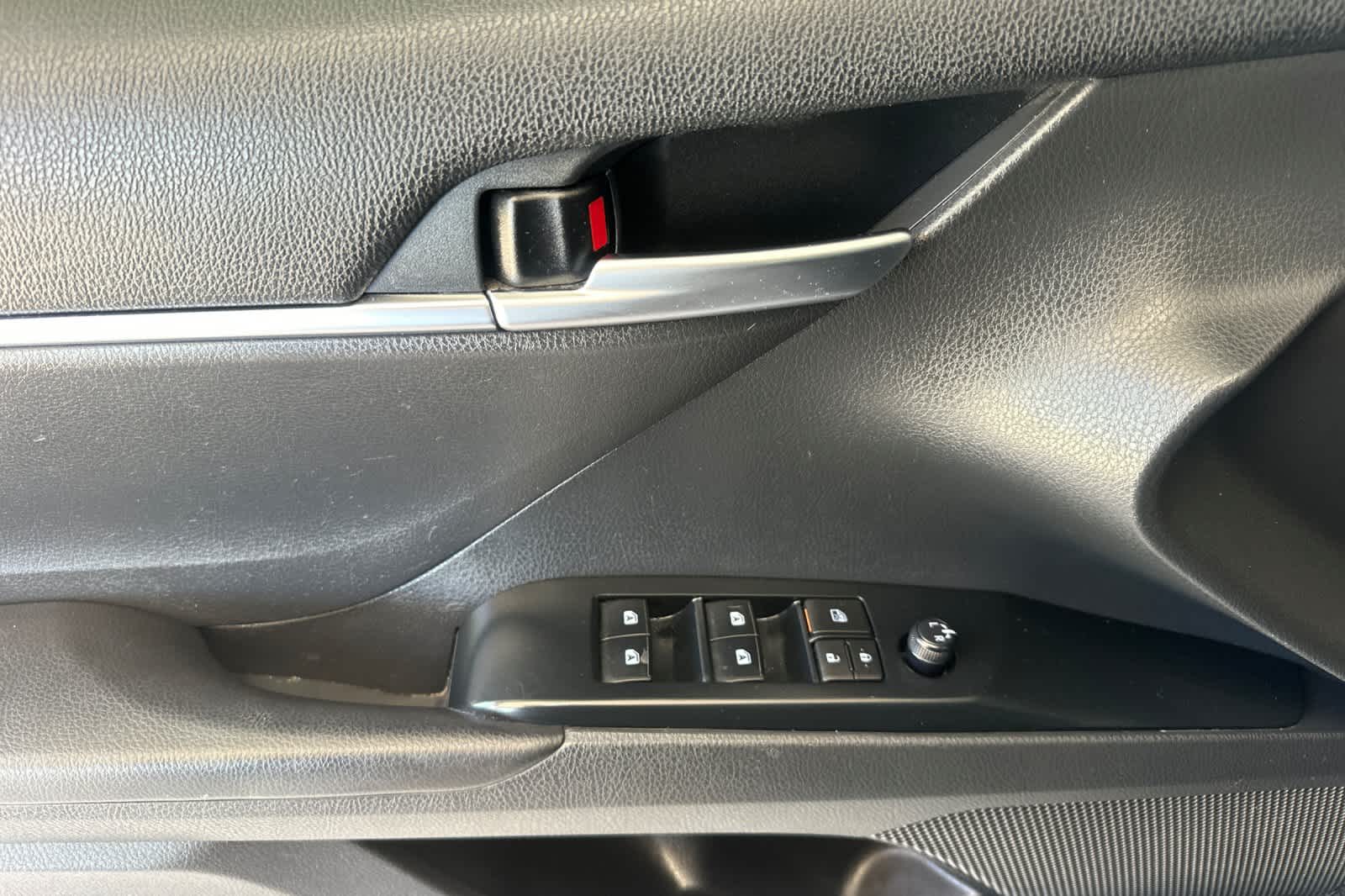 2019 Toyota Camry LE 12
