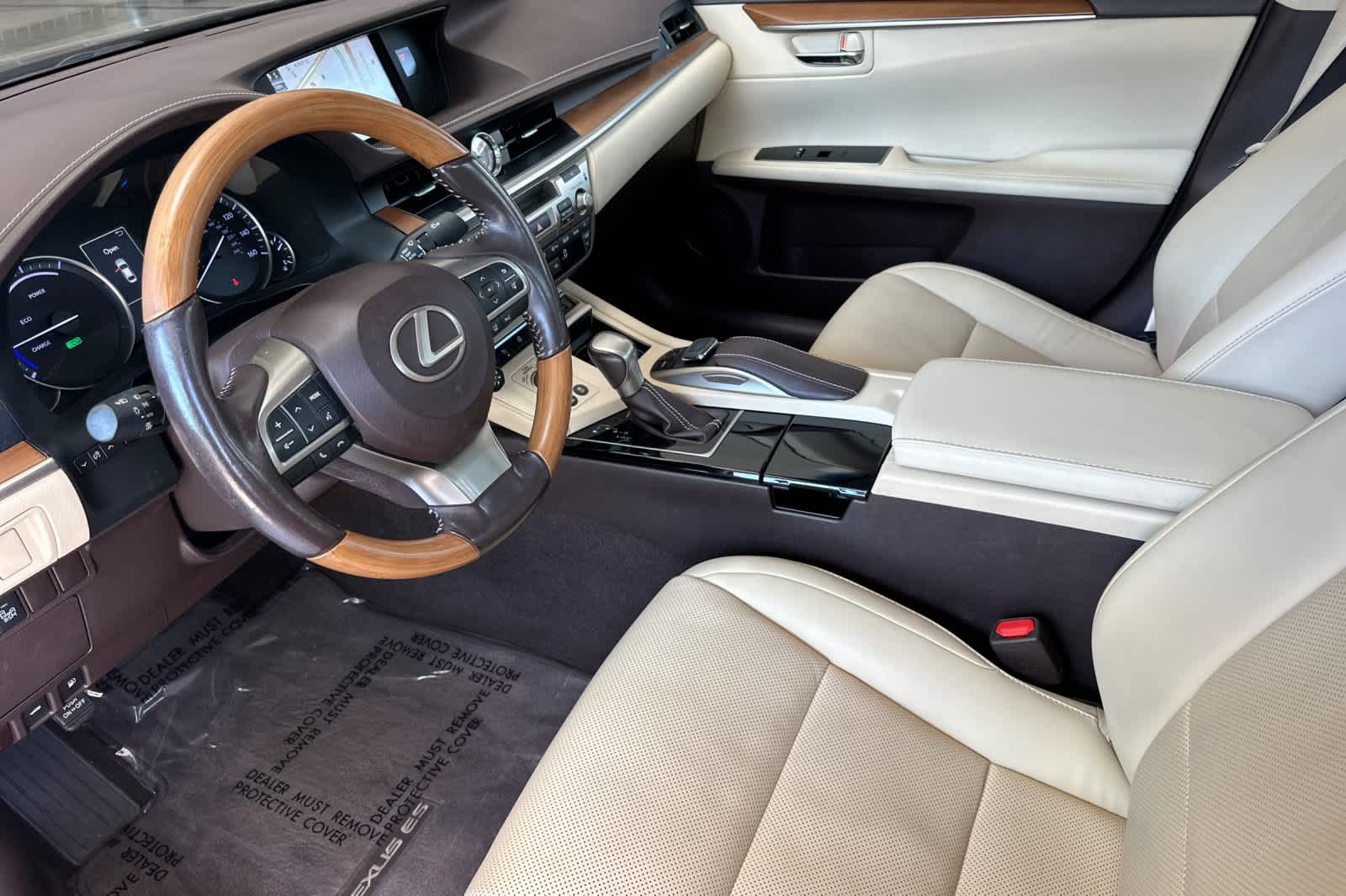Thumbnail: 2017 Lexus ES - 11
