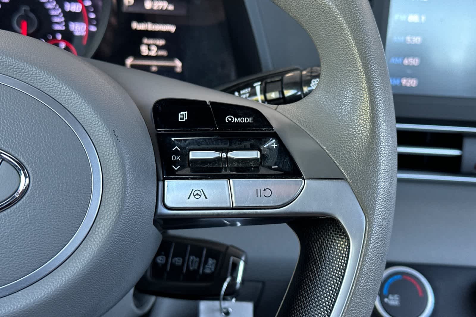 Thumbnail: 2021 Hyundai Elantra - 24