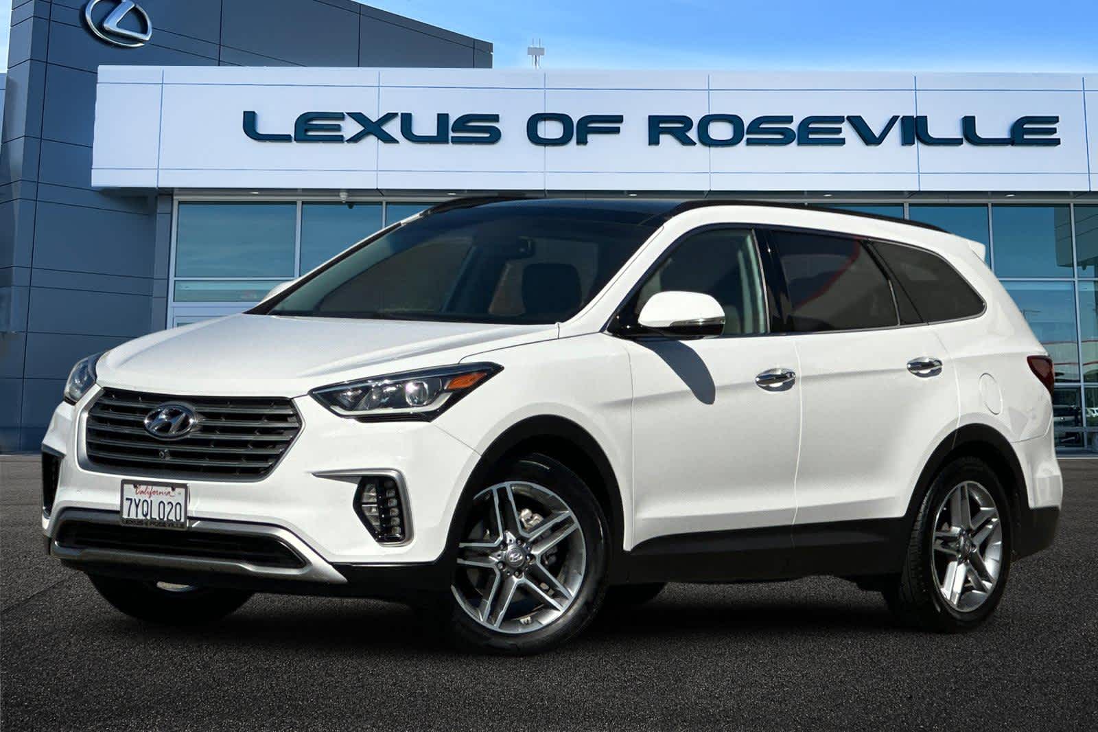 Thumbnail: 2017 Hyundai Santa Fe - 1