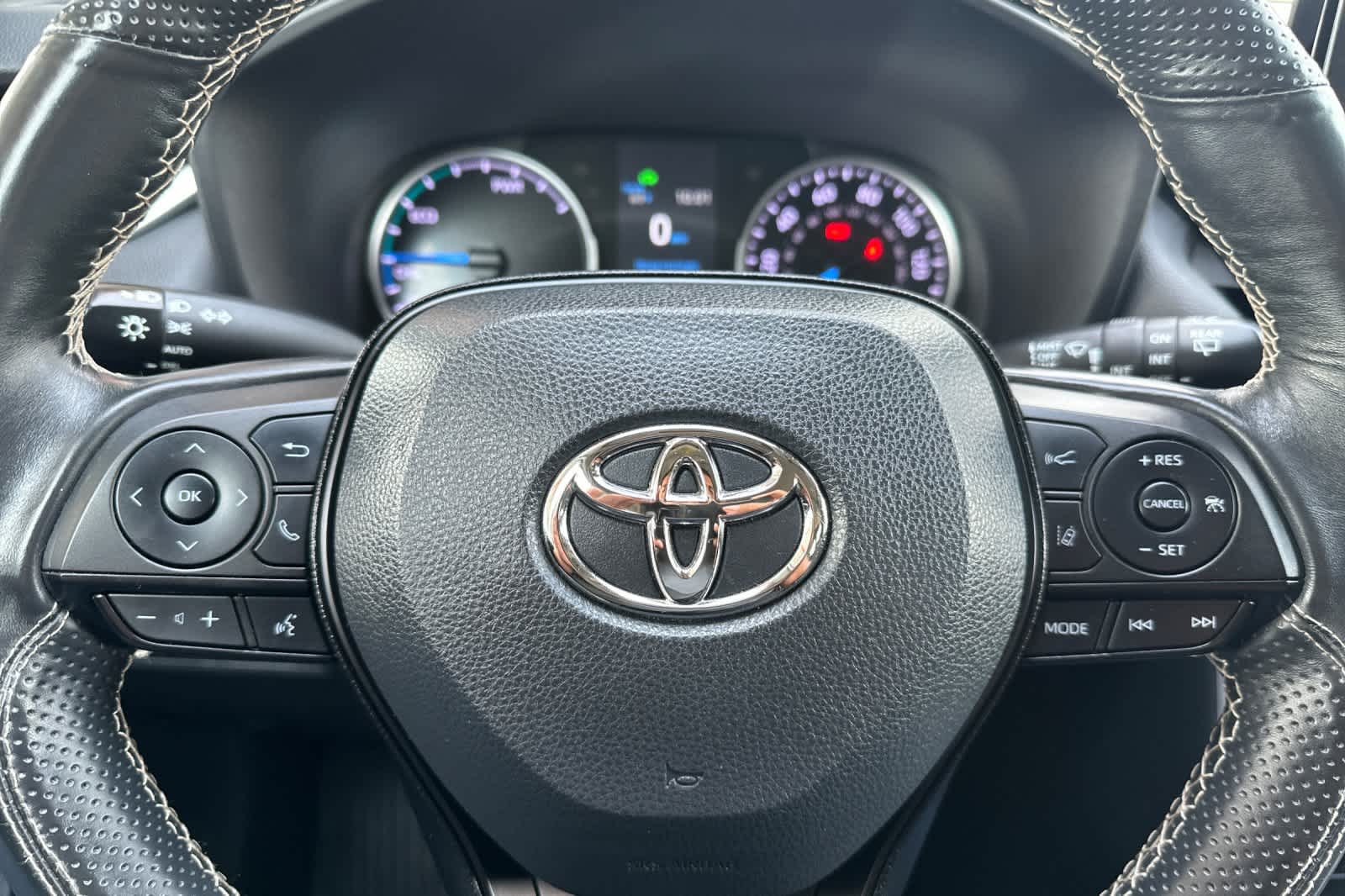 Thumbnail: 2022 Toyota RAV4 - 25