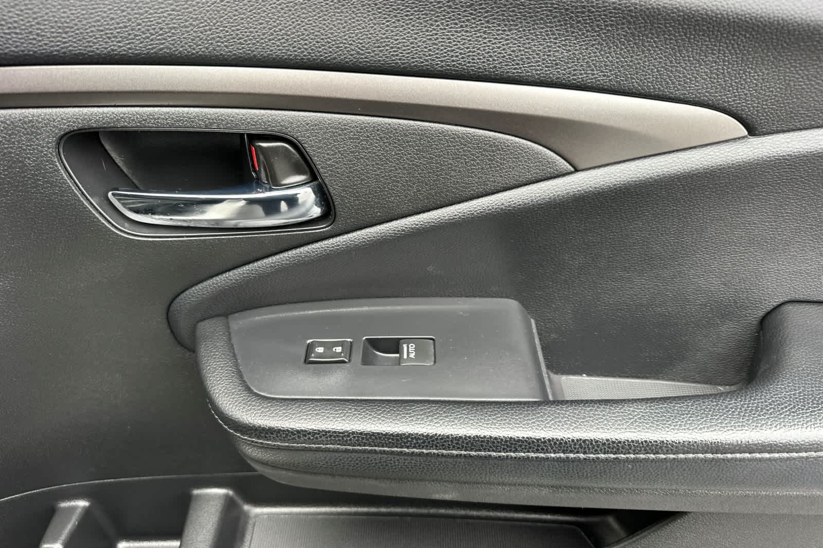 Thumbnail: 2019 Honda Passport - 19