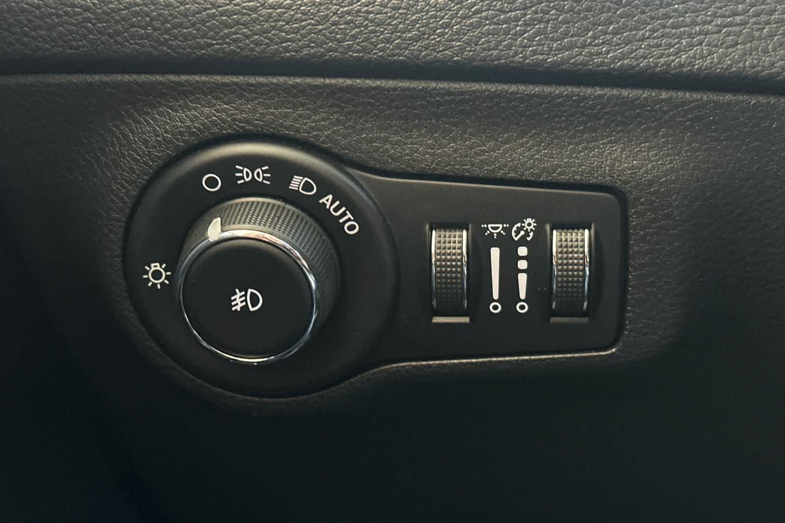 Thumbnail: 2018 Jeep Compass - 29