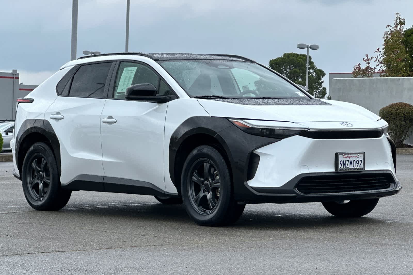 Thumbnail: 2023 Toyota bZ4X - 5