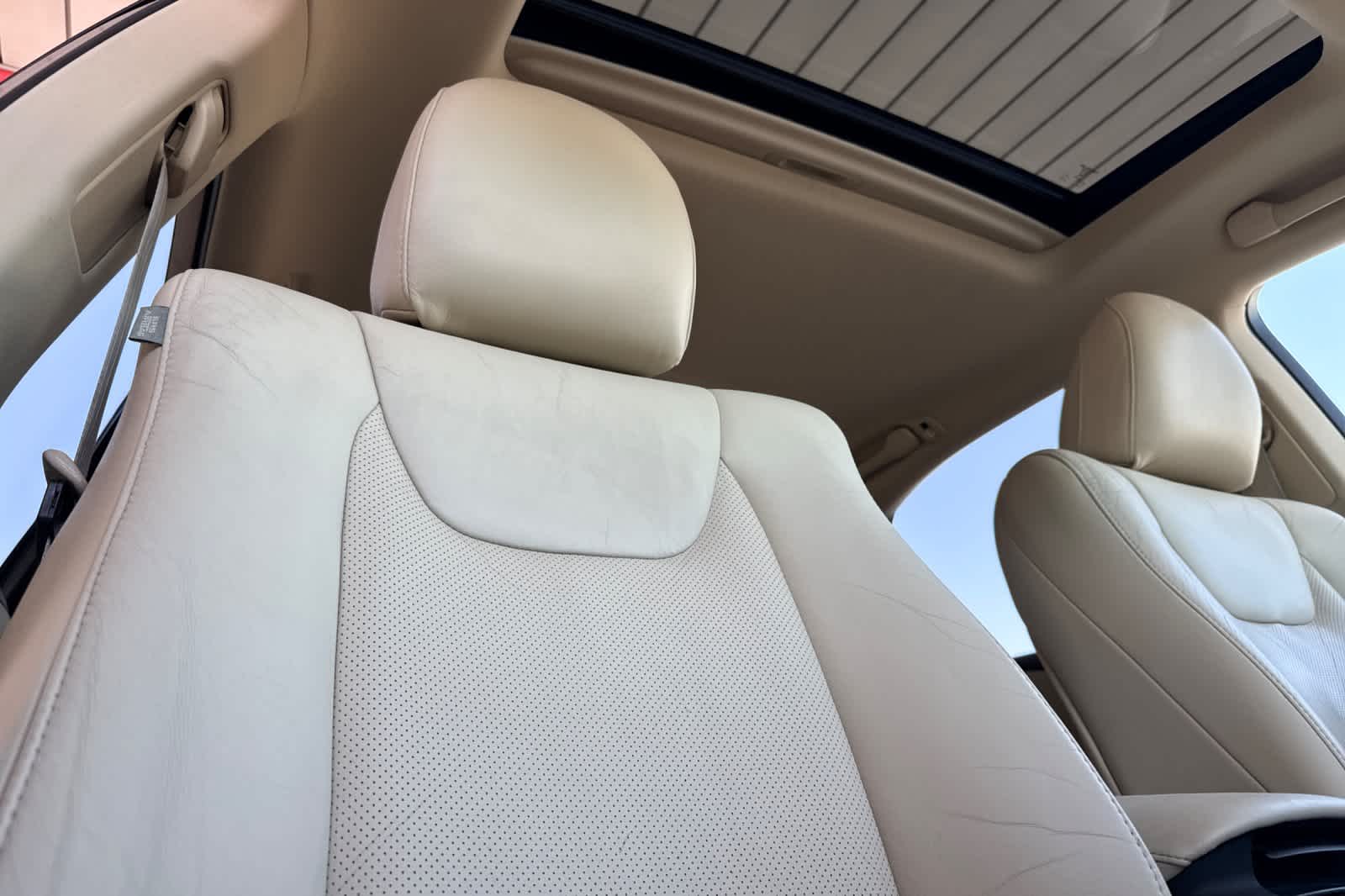 Thumbnail: 2011 Lexus RX - 18