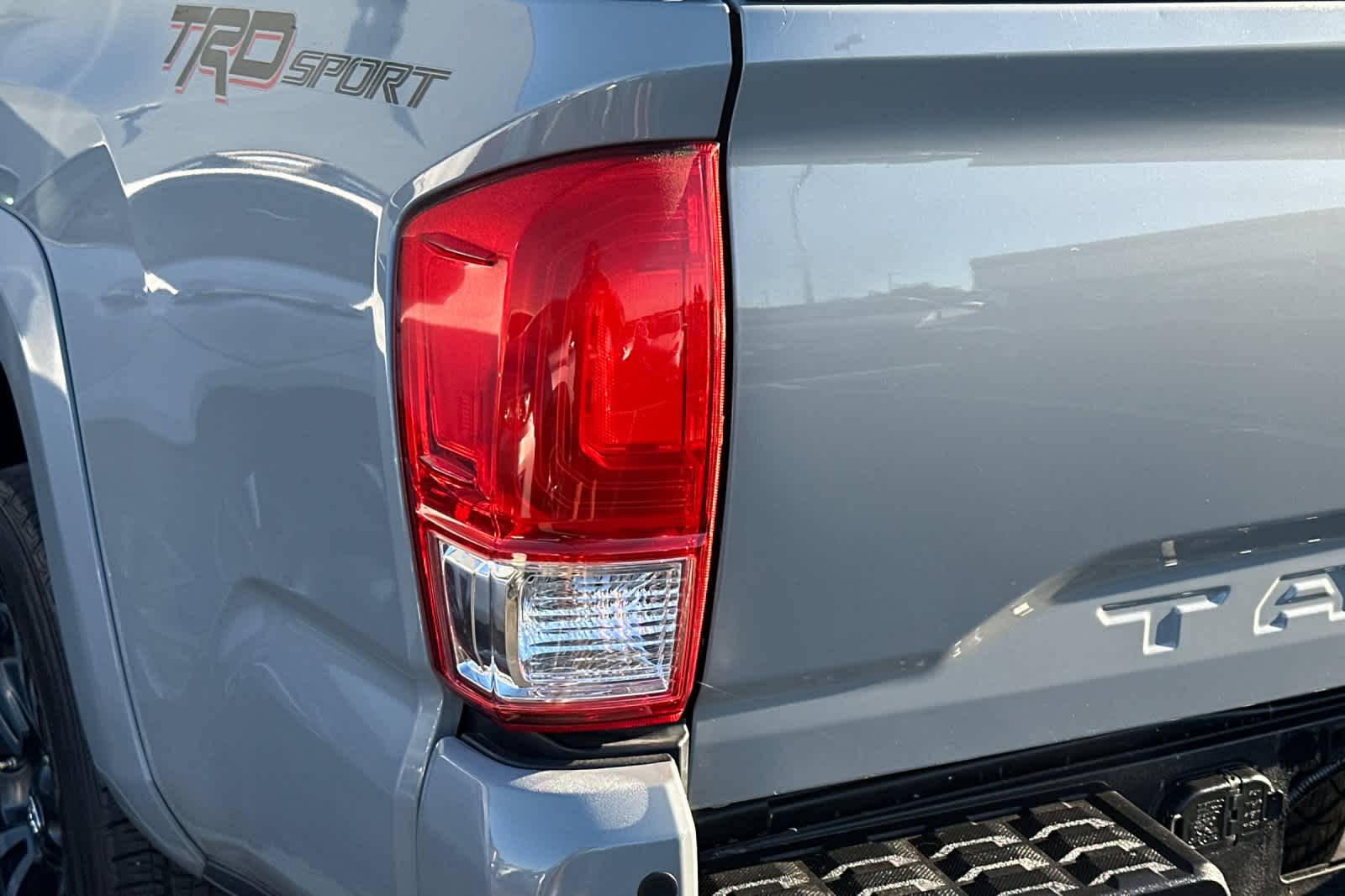 Thumbnail: 2019 Toyota Tacoma - 15