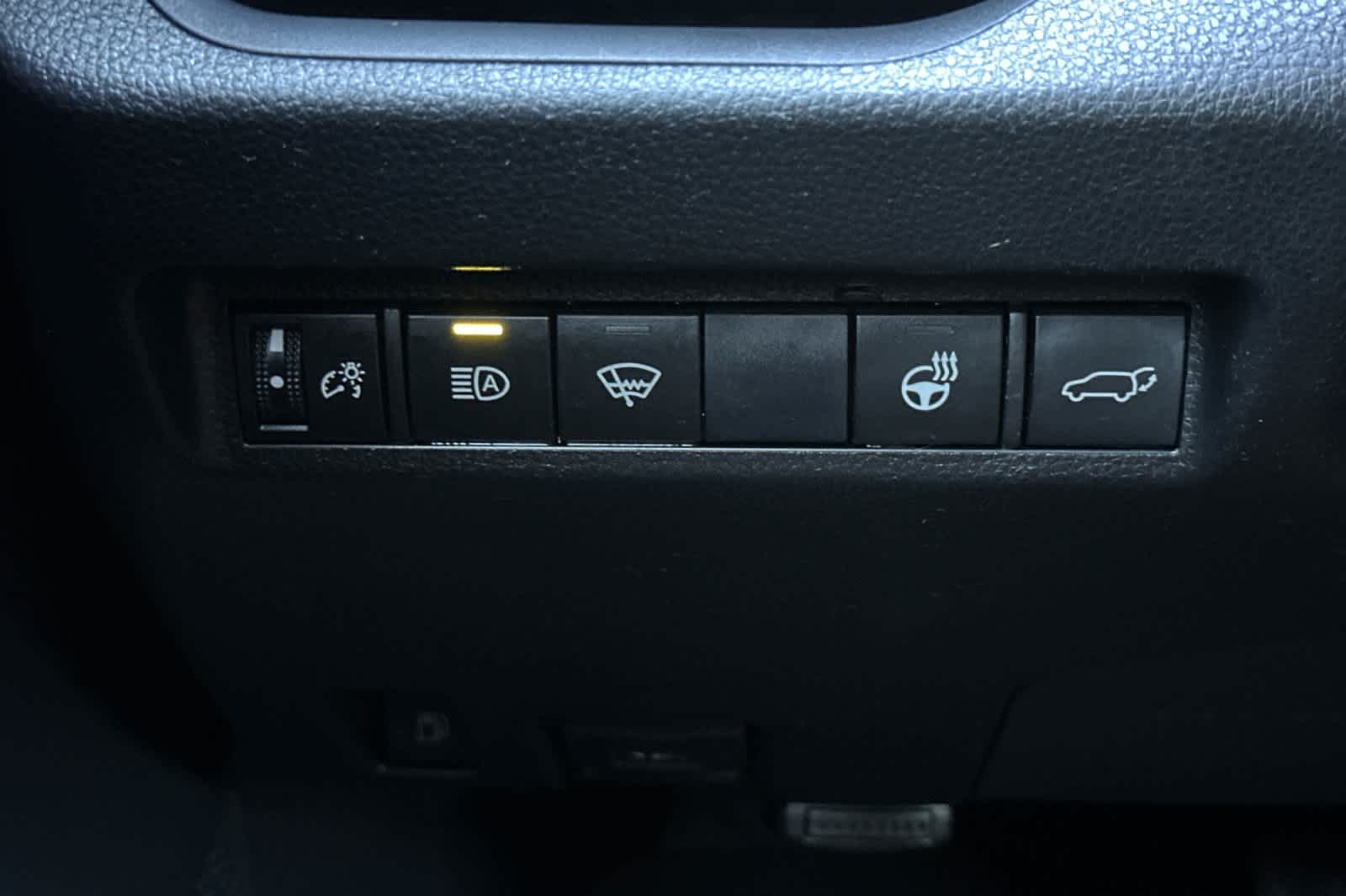 Thumbnail: 2020 Toyota RAV4 - 30