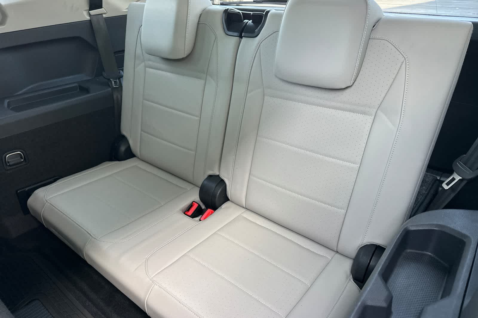 Thumbnail: 2021 Volkswagen Tiguan - 16