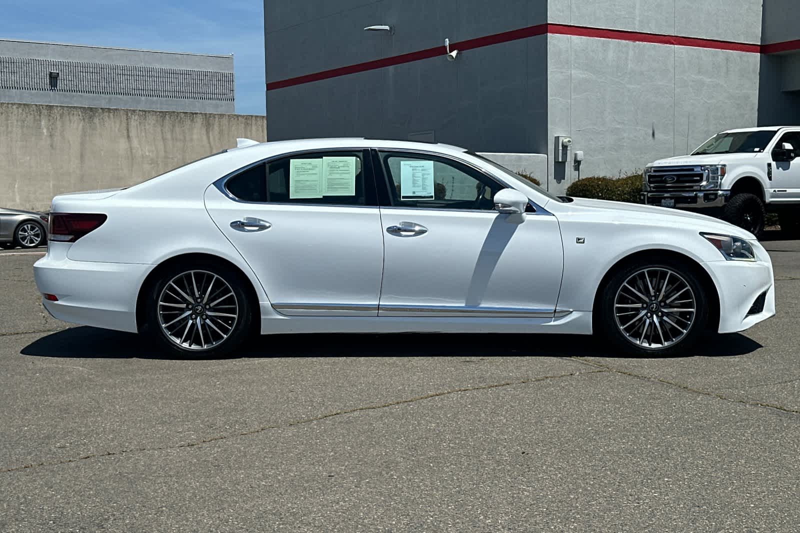 Thumbnail: 2016 Lexus LS - 6