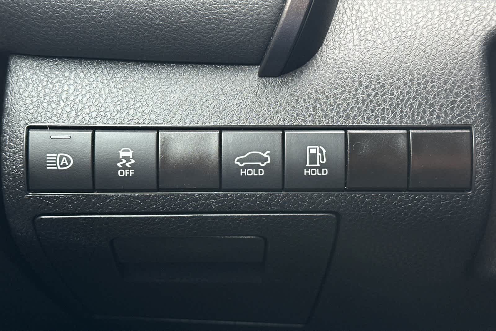 Thumbnail: 2023 Toyota Camry - 28