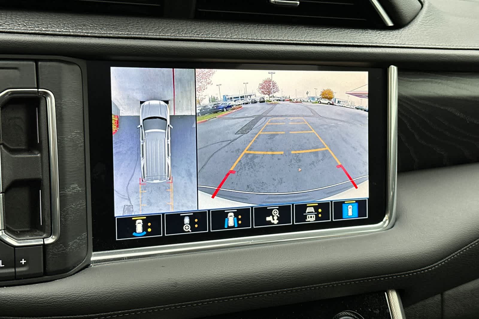 Thumbnail: 2021 GMC Yukon - 23