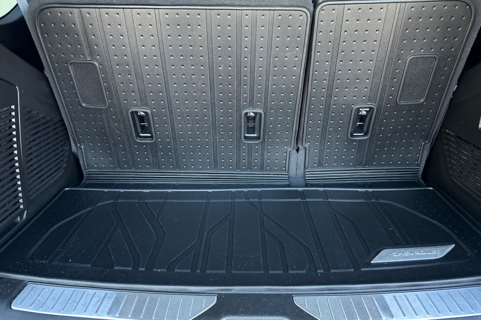 Thumbnail: 2024 Chevrolet Tahoe - 16