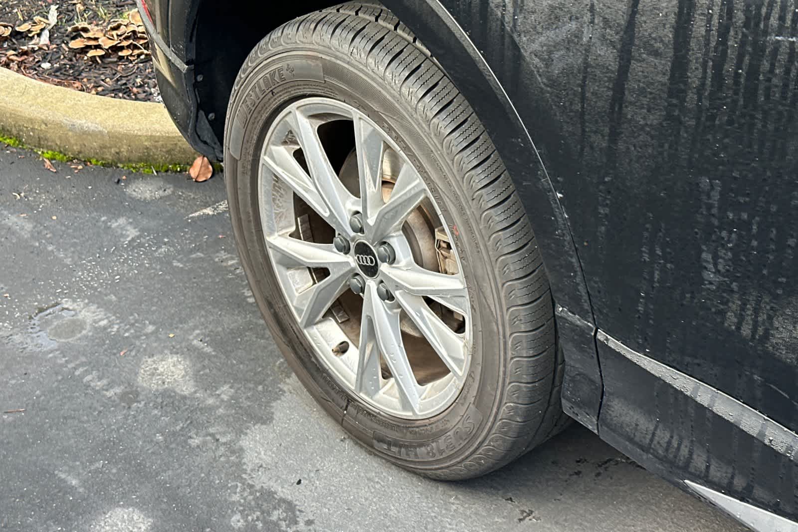 Thumbnail: 2023 Audi Q3 - 13