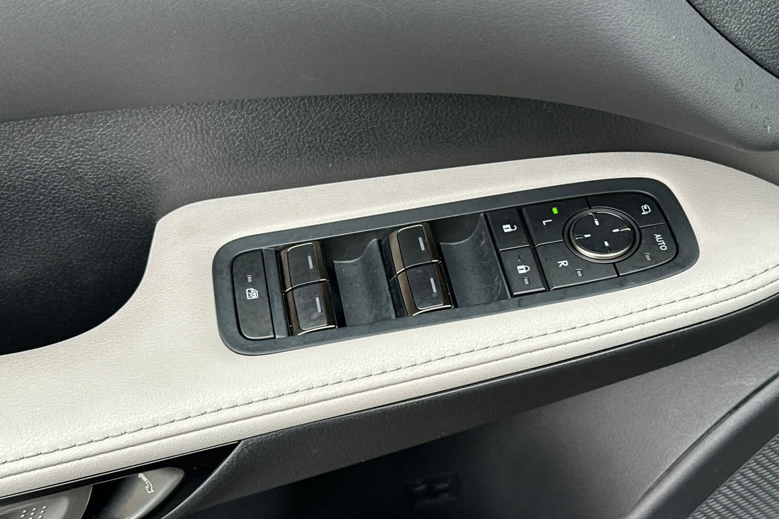 Thumbnail: 2025 Lexus RX - 13