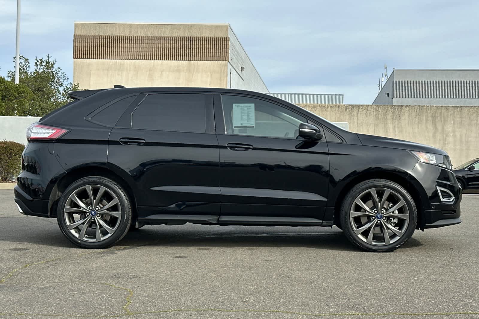 Thumbnail: 2017 Ford Edge - 6