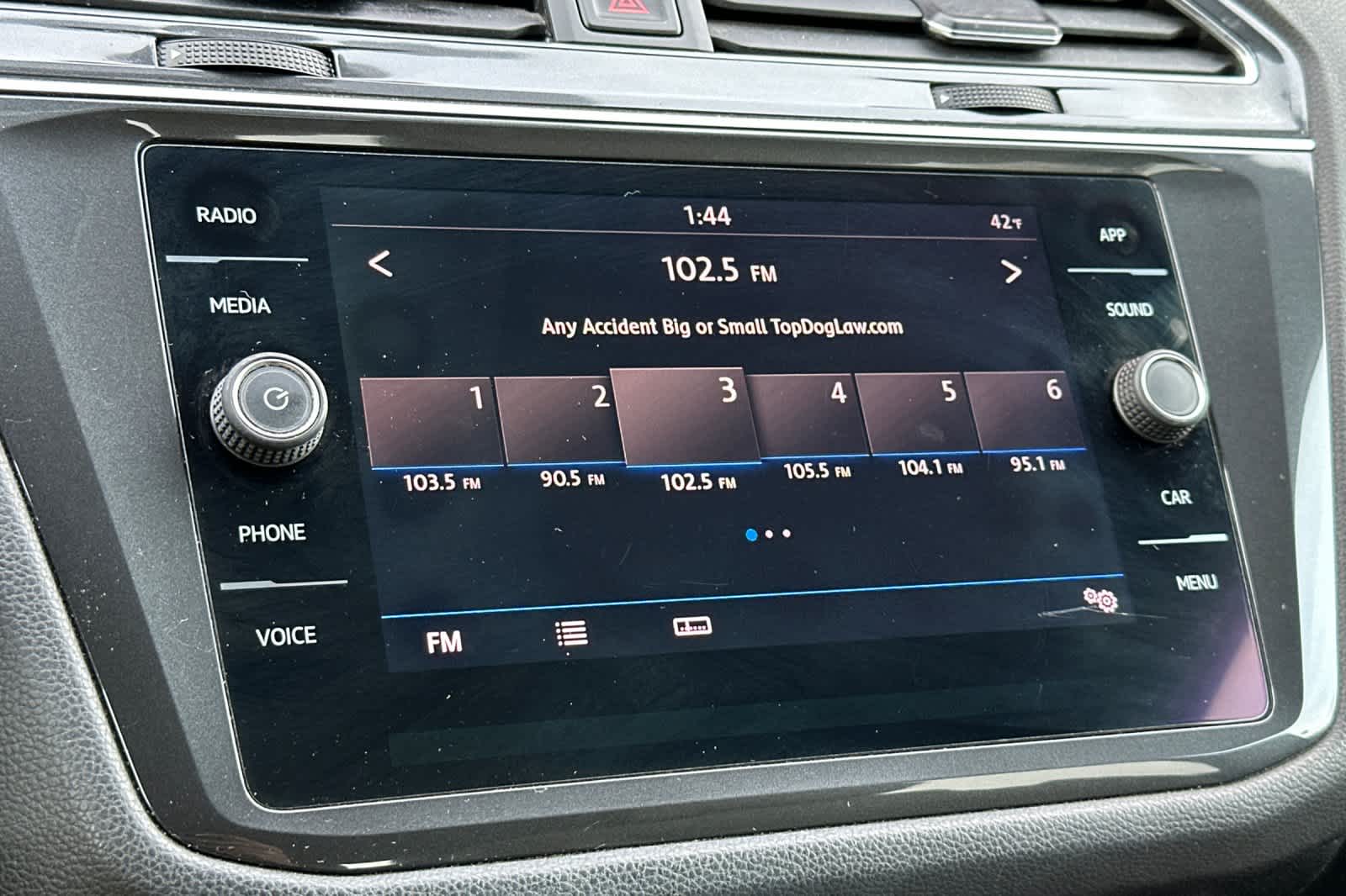 Thumbnail: 2018 Volkswagen Tiguan - 21