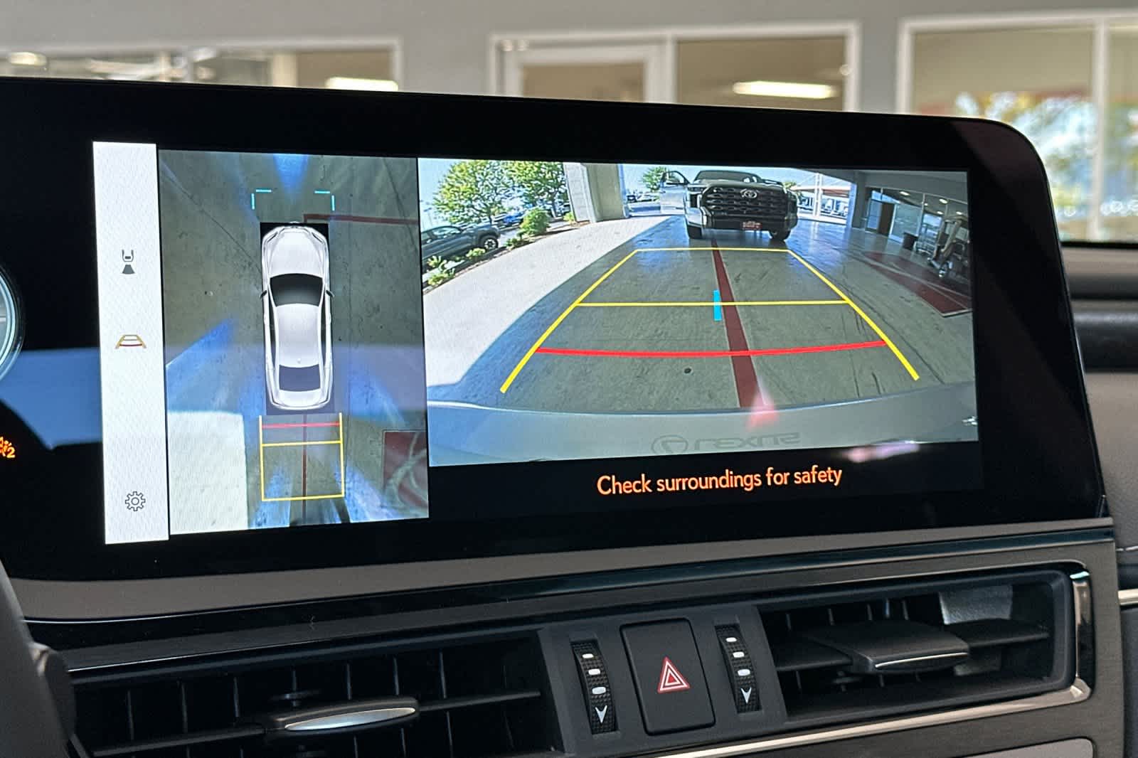 Thumbnail: 2025 Lexus ES - 21