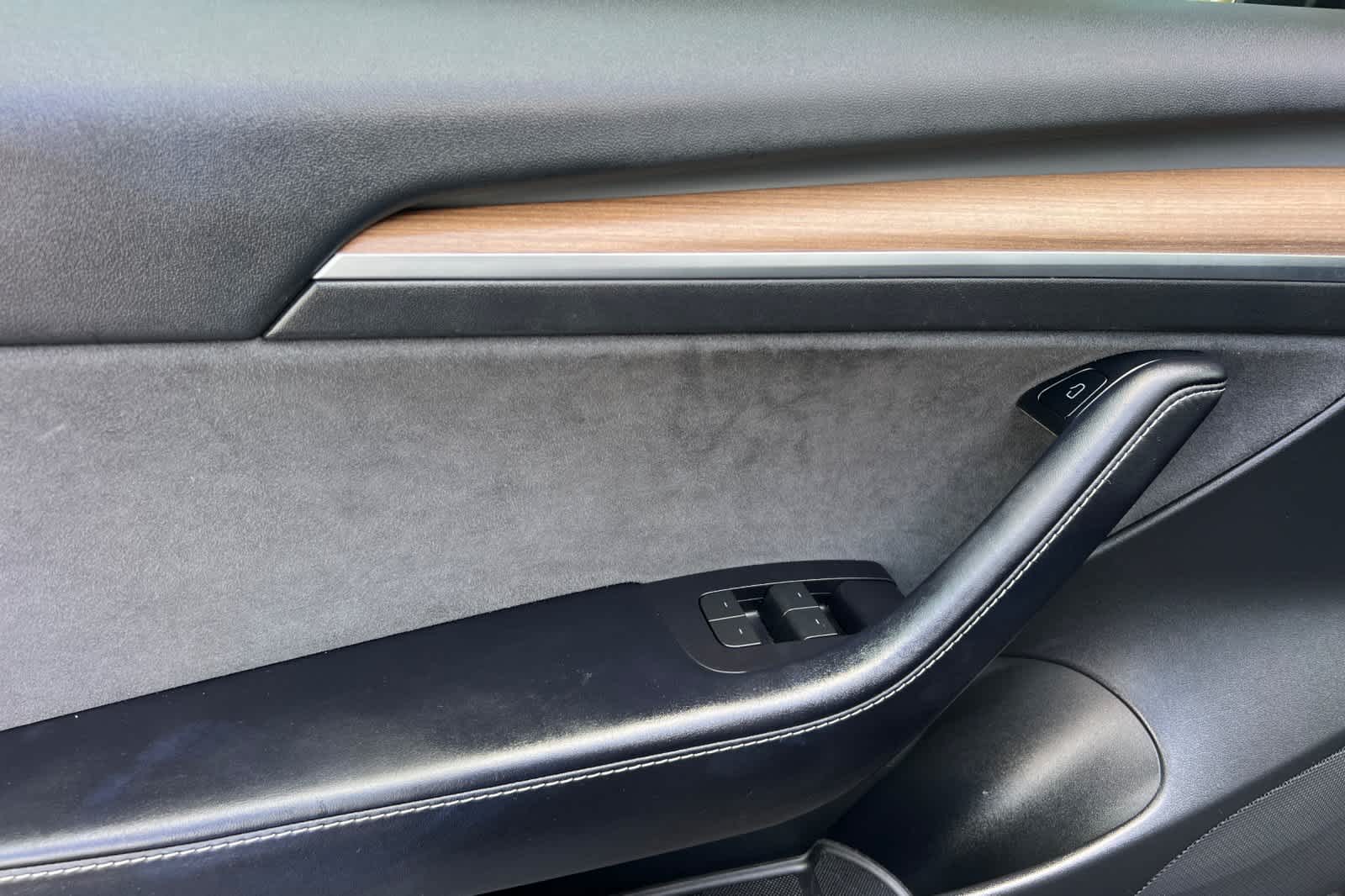 Thumbnail: 2022 Tesla Model 3 - 12