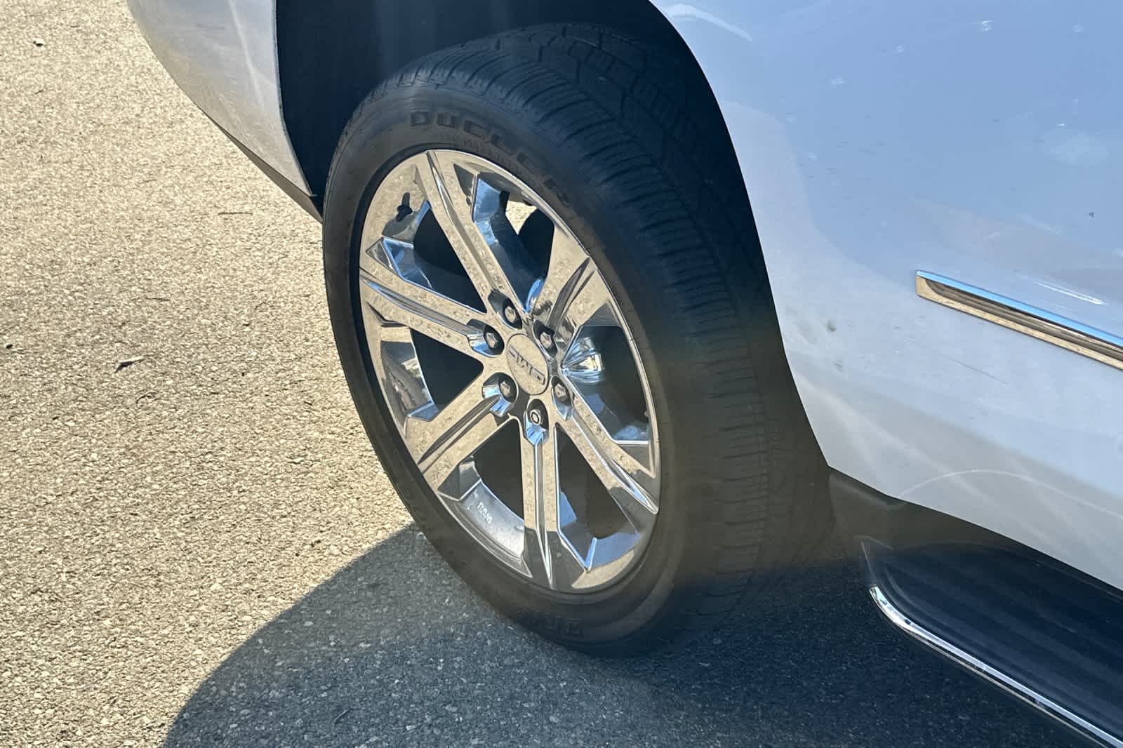 Thumbnail: 2019 GMC Yukon - 14