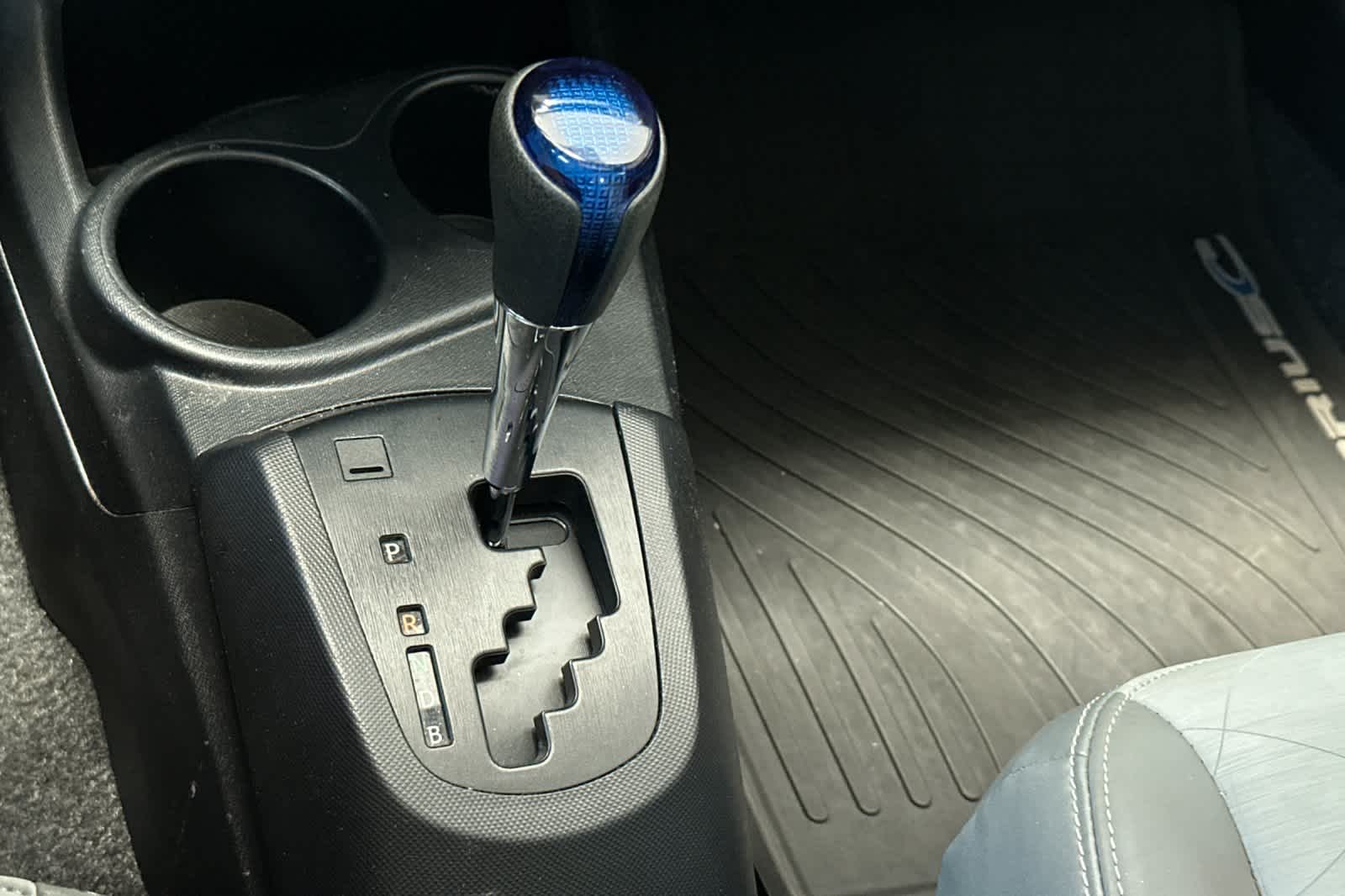 Thumbnail: 2015 Toyota Prius c - 23